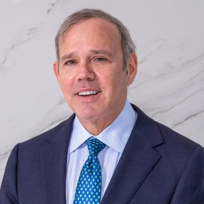 Rod De Llano, Abogado Principal